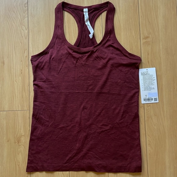 Lululemon Swiftlytech Racerback Tank - Picture 2 of 5